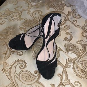 Anne Michelle black velvet high heels ankle buckle size 7.5